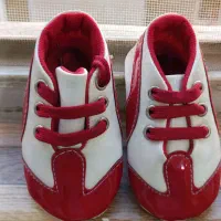 پاپوش یا کفش نوزادی(ترک)