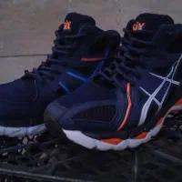 فروش کتونی اصل سایز ۳۸|کیف، کفش، کمربند|تهران, والفجر (افسریه)|دیوار