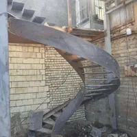 جوشکاری ساخت و نصب پله گرد و درب مدرن