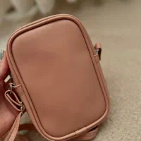 کیف|کیف، کفش، کمربند|اندیشه, اندیشه فاز ۱|دیوار