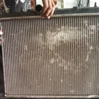 رادیاتور ۲۰۶و۲۰۷سالم و بدون تعمیر شدگی