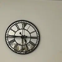 ساعت دیواری