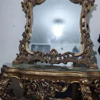 آینه و کنسول سلطنتی