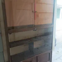 فروش یک عدد کمد چوبی