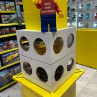 استخدام کارمند/فروشنده لگو شاپ|استخدام خدمات فروشگاه و رستوران|تهران, حسینآباد|دیوار