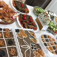 آماده کردن مواد غذایی انواع دسرهاپیش غذاها کیک ها