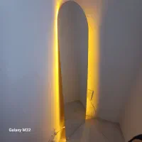 آینه ایستاده