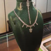 طلا فقط 400 بالای تابلو