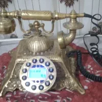 میز سماوربرنجی وتلفن|کلکسیون اشیاء عتیقه|خمین, |دیوار