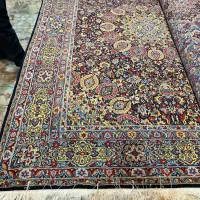 یک تخته فرش دستباف کرمان