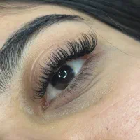 اکستنشن مژه ولیفت ابرو با۳۰٪ تخفیف -شروع از۳۰۰تومن