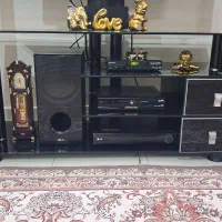 میز تلویزیون شیشهایی دودی تمیز