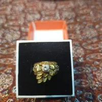 یک حلقه طلا