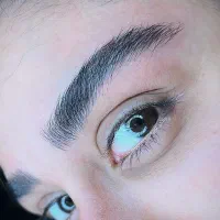 مدل برای میکروبلید ابرو شید لب