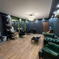 اجاره صندلی آرایشگری  فقط آرایشگر با مشتری