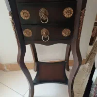 میز تلفن ساعت ایستاده