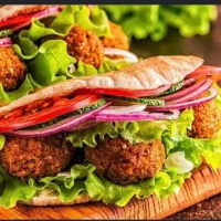 چند نیرو خانم و آقا جهت کار در فست فود‌نیازمندیم
