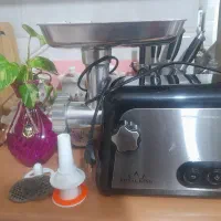 سلام یه چرخ گوشت خارجی در حد نو|خردکن، آسیاب، غذاساز|اهواز, زیتون کارگری|دیوار