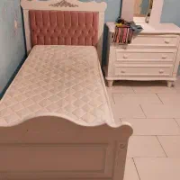 تخت و دراور آیینه سالم آپادانا