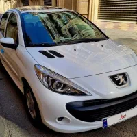 فروش فوری پژو ۲۰۷ سقف شیشه ای صفر مدل ۱۴۰۱