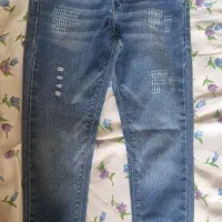 شلوار لی و کتون بچگانه