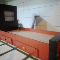 تخت خواب جوان