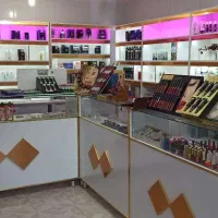 فروش قفسه و ویترین مغازه