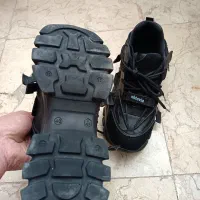 کفش لجدار|کیف، کفش، کمربند|نیشابور, گنبد سبز|دیوار