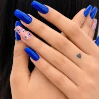 کاشت همراه لنز ناخن هدیه