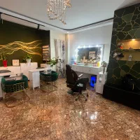 همکاری یا اجاره اتاق ومیزبه ناخنکار و مژه کارولنجک|استخدام درمانی، زیبایی، بهداشتی|تهران, اوین|دیوار