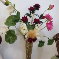 گل و گلدان