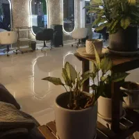 استخدام ناخن کار رنگ کار