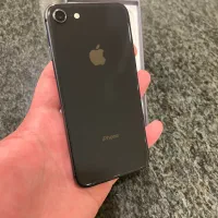 ایفون iphone 8 LLA 64G بسیار تمیز و سلامت