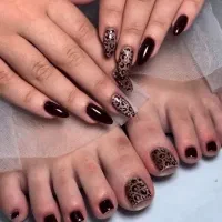 کاشت ناخن و ترمیم ناخن ۳۵۰این هفته