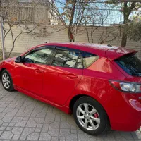 فروش مزدا سه هاچ بک قرمز|خودرو سواری و وانت|تهران, گلستان (شهرک راه آهن)|دیوار