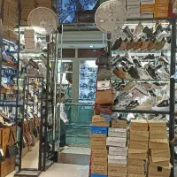 فروشنده جوان اقا جهت کار در کفش زنانه