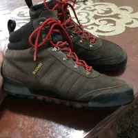 ۲عدد بوت اصلی اورجینال 44