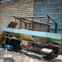 ۳عددمیز منبری تمیزدربهارستان