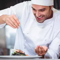 آشپز فست فودکار خانم