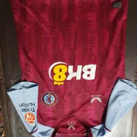 کیت‌اورجینال‌‌استون‌ویلا‌با‌امضا‌بازیکنان‌این‌تیم