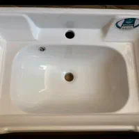 سنگ رو شویی سرویس بهداشتی