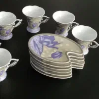 قهوه  خوری مگلونیا