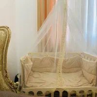 تخت کنار مادر|تخت و سرویس خواب|قم, چهار امامزاده|دیوار