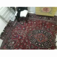 یک عدد فرش دست بافت