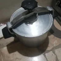 زود پز ۶ لیتری