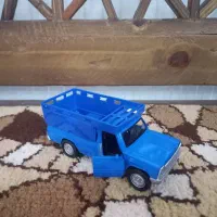 تعدادی اسباب بازی نو|اسباببازی|پرند, فاز ۵|دیوار