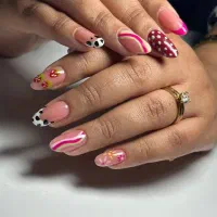 کاشت و ترمیم ناخن الهیه بندرعباس