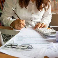 انجام کلیه خدمات مالی و حسابداری