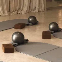 کلاس گروهی مت پیلاتس