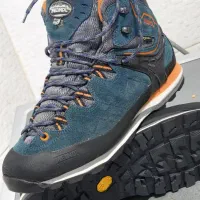 کفش کوهنوردی استوک اورجینال مندل آلمان درصدرا